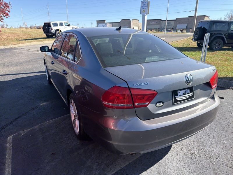 Used 2014 Volkswagen Passat TDI SE w/SunroofImage 8