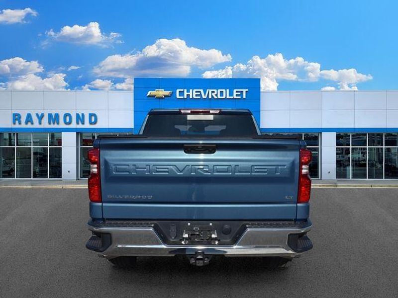 Used 2024 Chevrolet Silverado 1500 LTImage 4