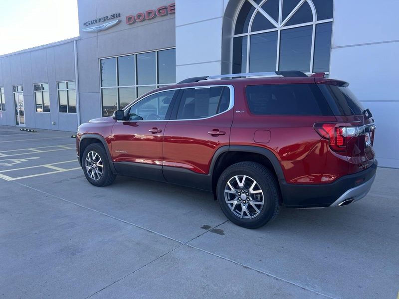 2023 GMC Acadia SLTImage 39