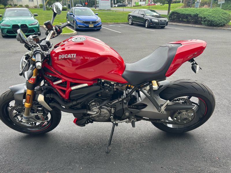 2021 Ducati M 1200 S Image 2