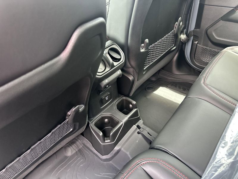 New 2025 Jeep Gladiator Rubicon X 4x4Image 16