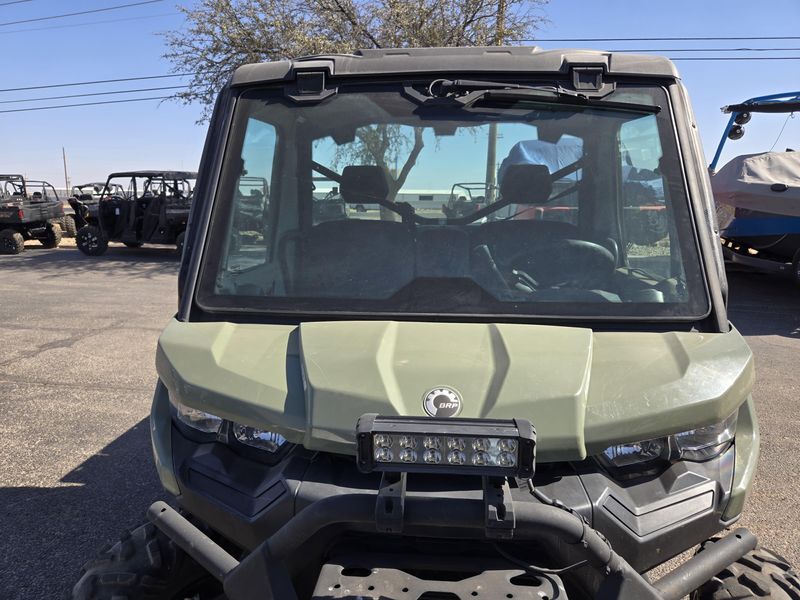 2021 Can-Am DEFENDER DPS CAB HD8Image 6