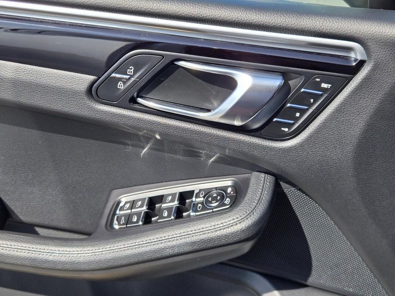 Used 2021 Porsche Macan AWD