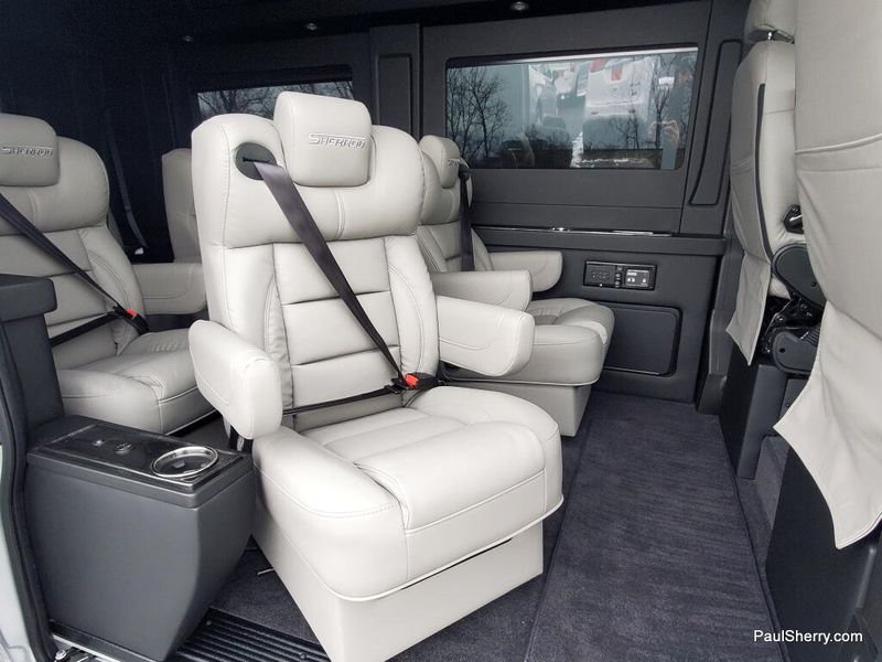 New 2026 RAM Promaster 2500 Slt+ Window Van High Roof 159' Wb