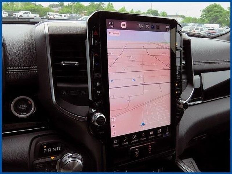 2025 RAM 1500 LaramieImage 17