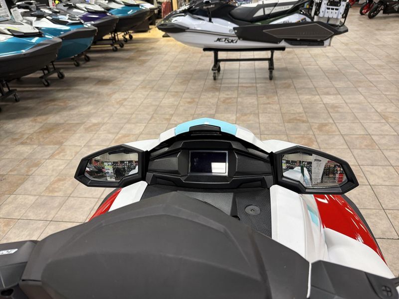 New 2025 Yamaha VX LIMITED Image 18