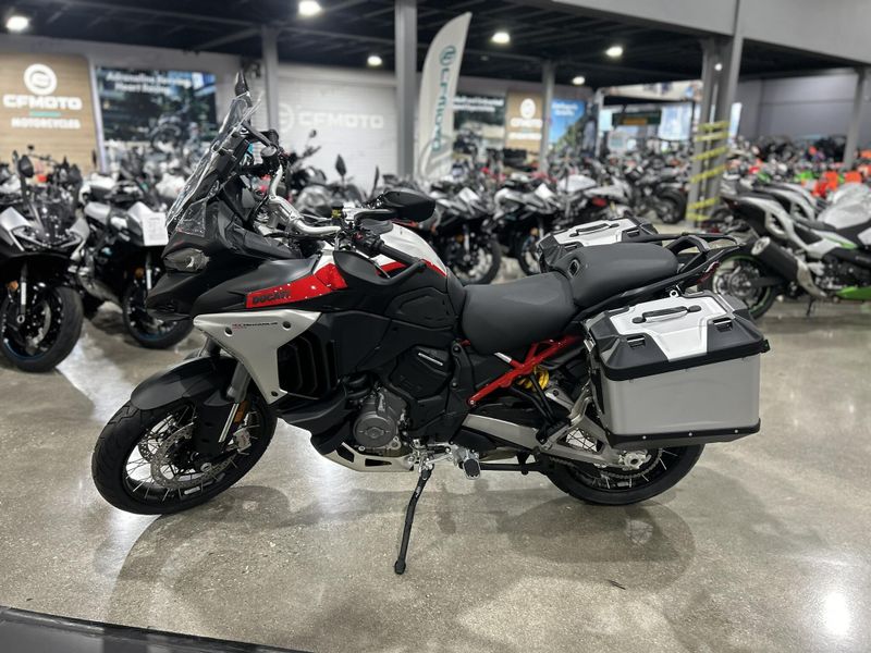 New 2025 Ducati MULTISTRADA V4 RALLY TRAVEL & RADAR SPOKED WHEELS Image 20