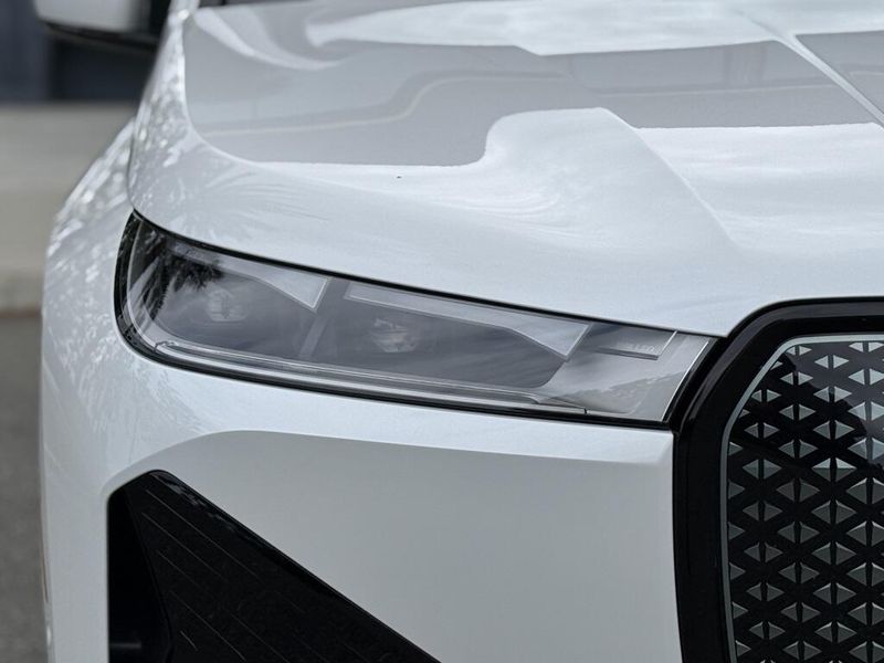 2025 BMW iX xDrive50Image 12