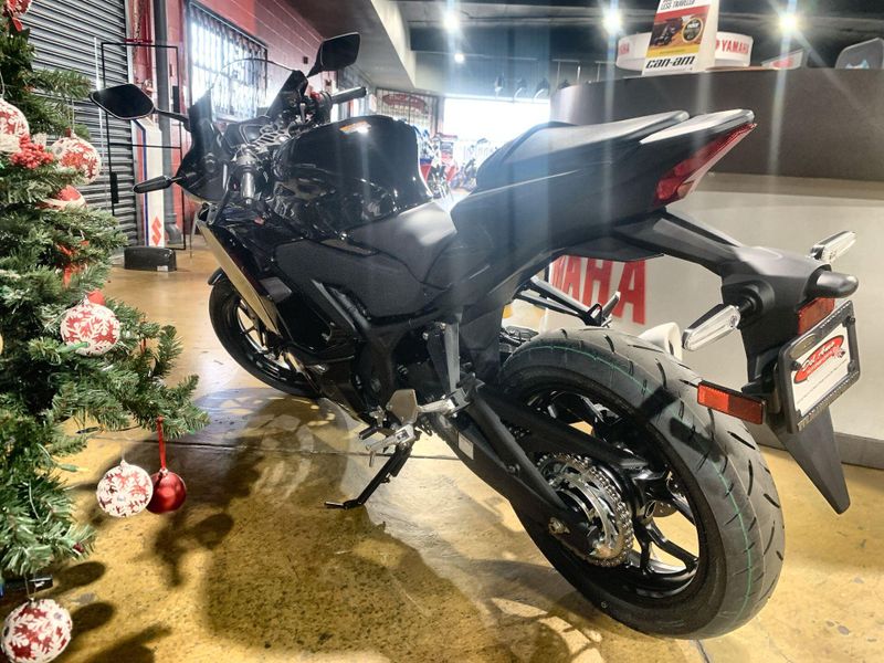 New 2026 Yamaha YZF-R3 ABS Image 21