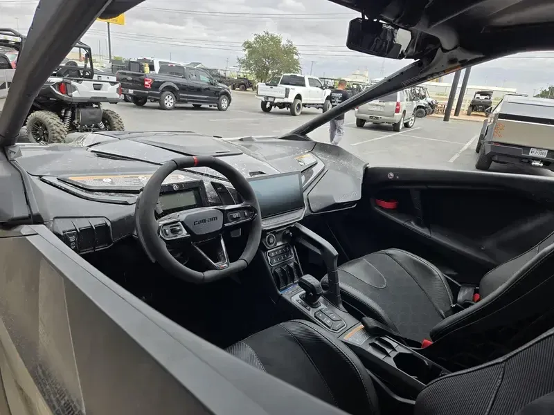 2025 Can-Am MAVERICK R MAX X RS 999T DCT TRIPLE BLACK Image 6
