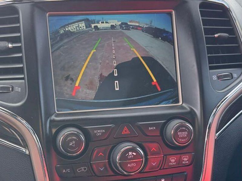 Used 2017 Jeep Grand Cherokee OverlandImage 19