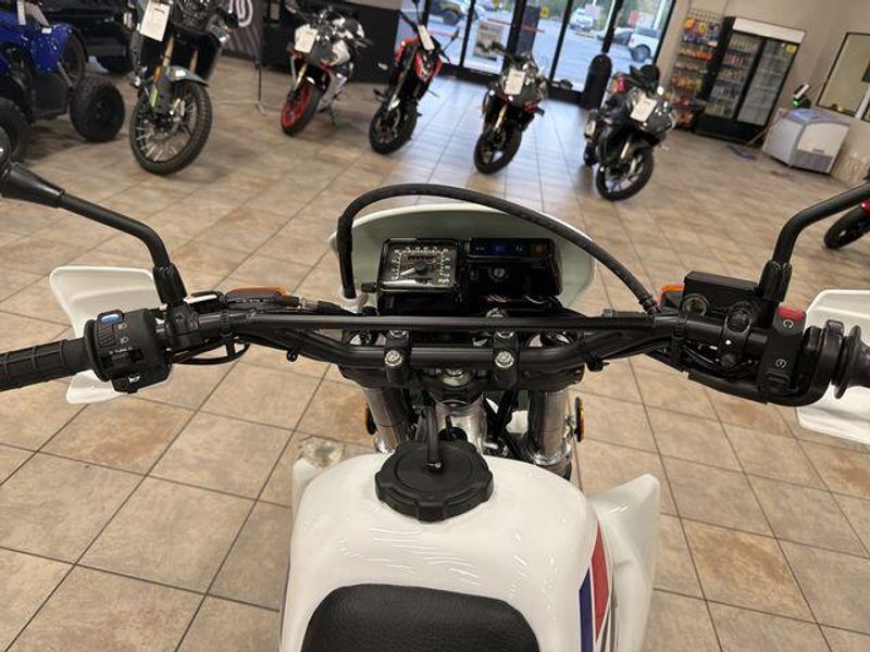 New 2025 Honda XR650L Image 22