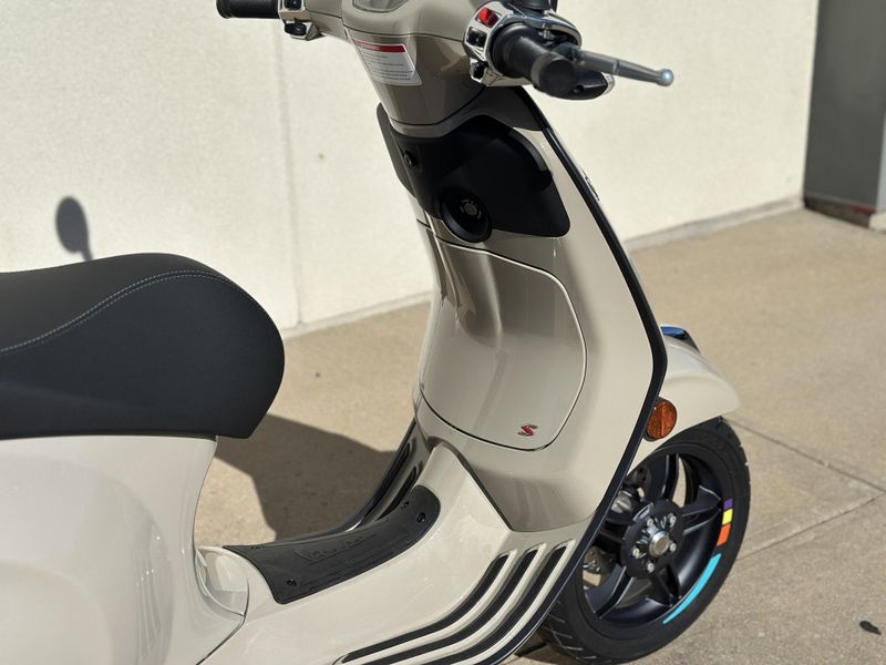 2024 Vespa PRIMAVERA 50 SPORT Image 7