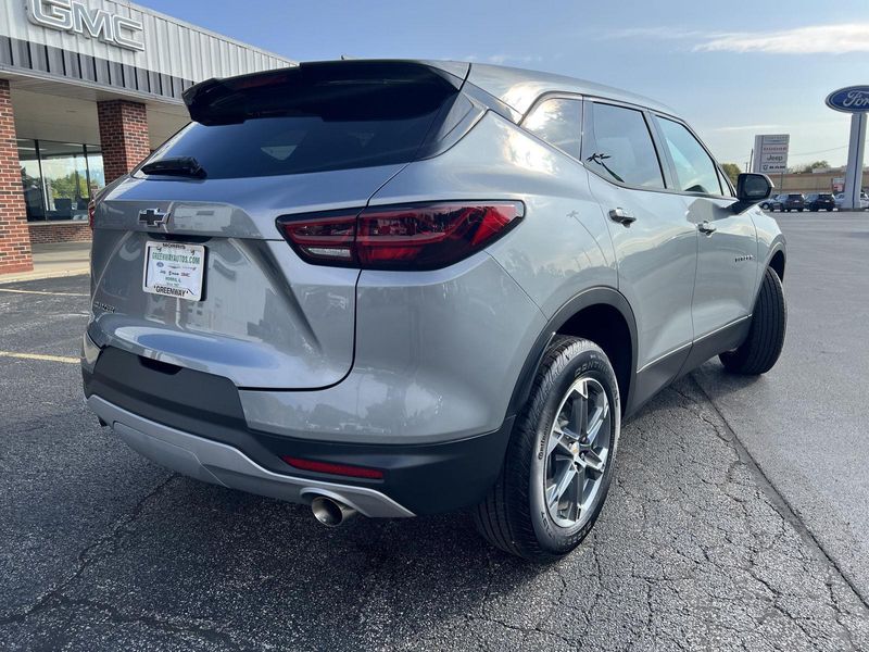 2024 Chevrolet Blazer 2LT photo 4