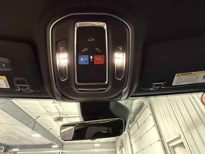 New 2026 Jeep Grand Cherokee L Limited 4x4Image 27