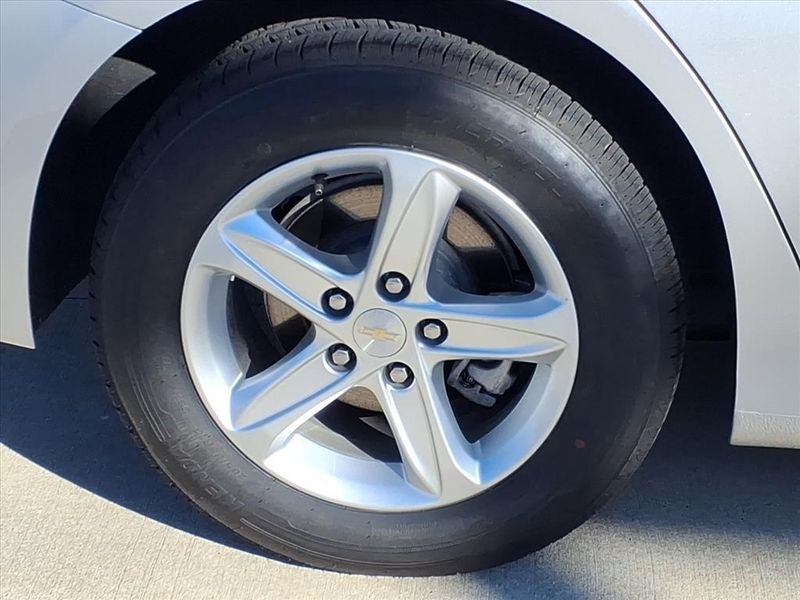 Used 2022 Chevrolet Malibu LTImage 12