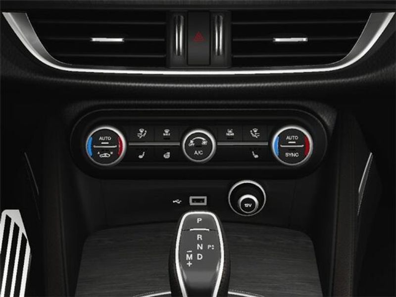 2025 Alfa Romeo Stelvio Sprint photo 23