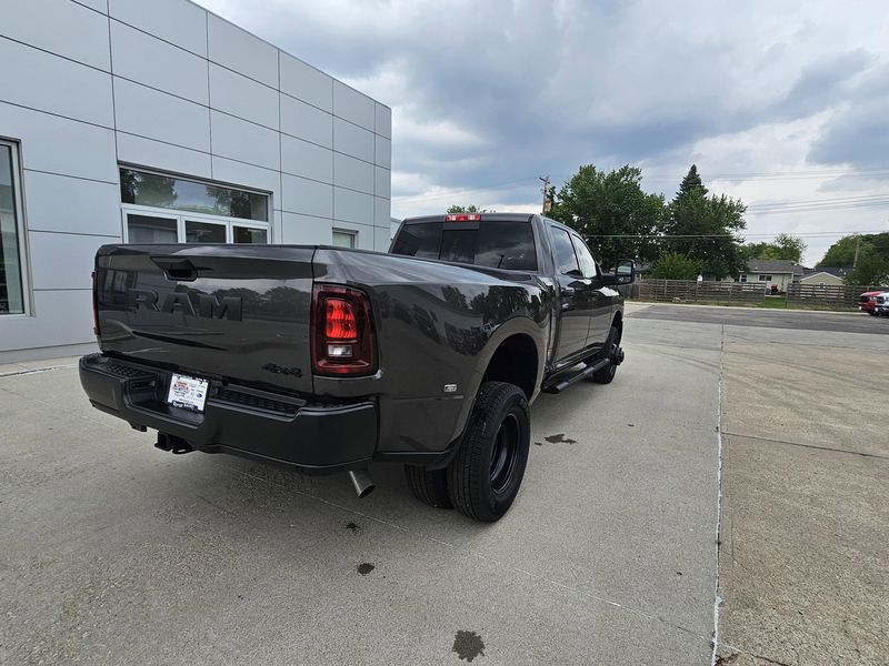2025 RAM 3500 TradesmanImage 7
