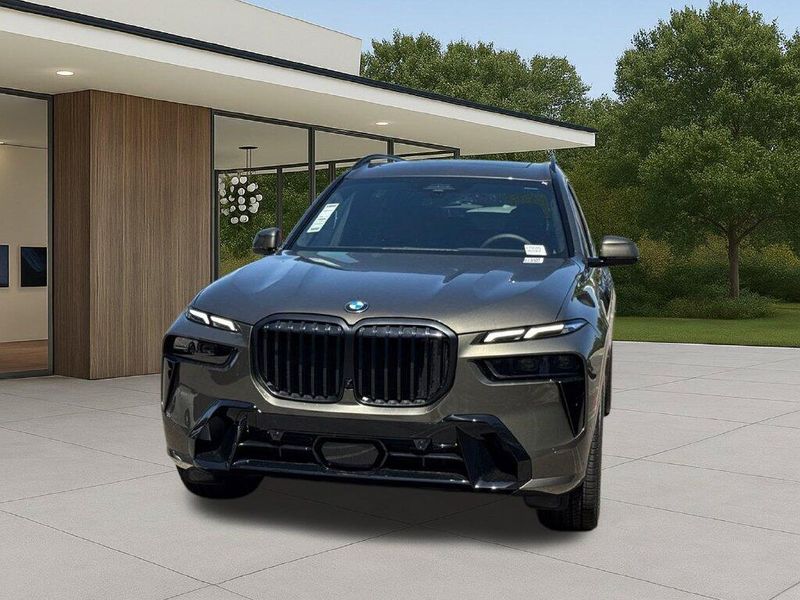New 2027 BMW X7 xDrive40iImage 3