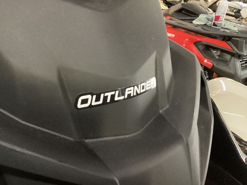 2024 Can-Am OUTLANDER X XC 1000R CHALK GRAY AND CANAM REDImage 15