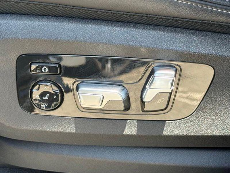 Used 2024 BMW X7 xDrive40iImage 21