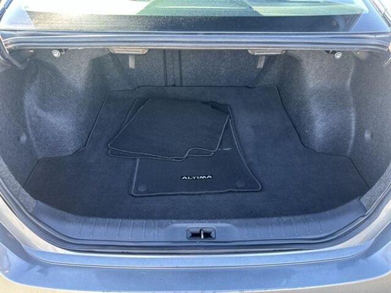 Used 2022 Nissan Altima 2.5 SVImage 13
