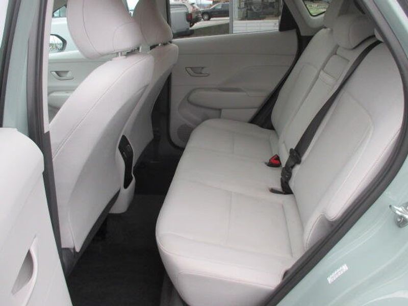 Used 2024 Hyundai Kona SELImage 20