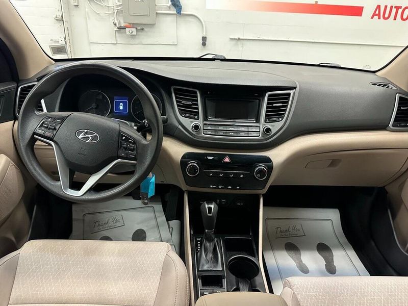 2017 Hyundai Tucson SEImage 22