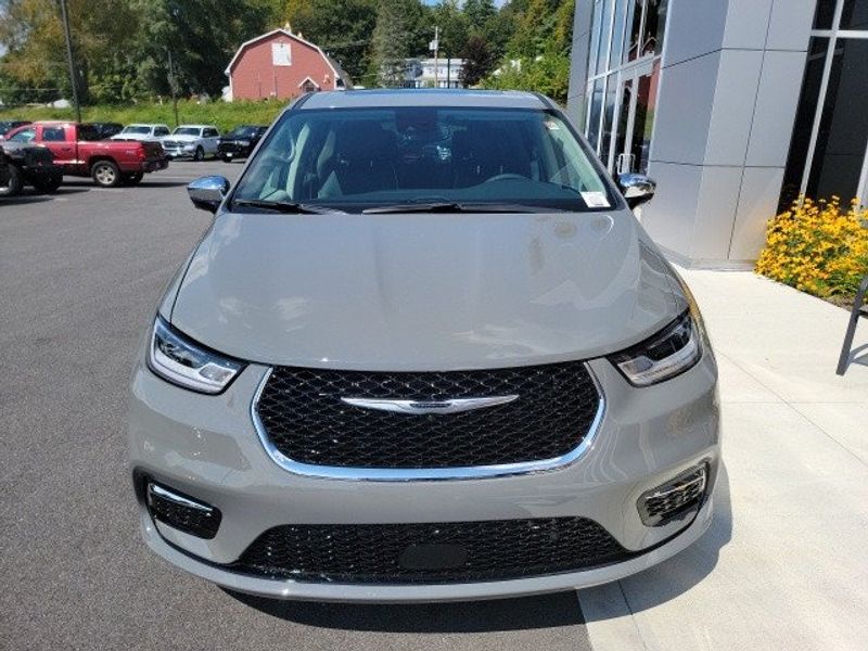 New 2023 Chrysler Pacifica Hybrid Krystal Chrysler Dodge Jeep Ram