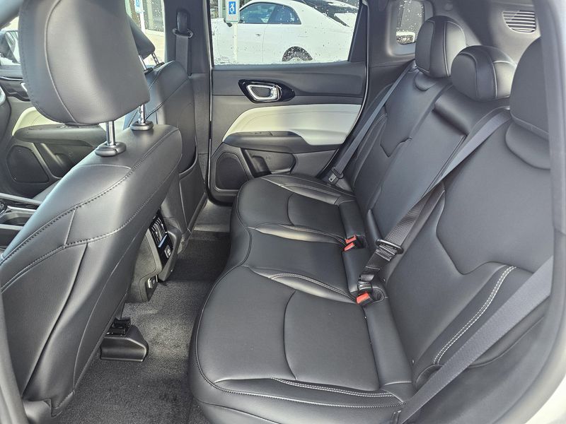 New 2026 Jeep Compass Limited 4x4Image 10