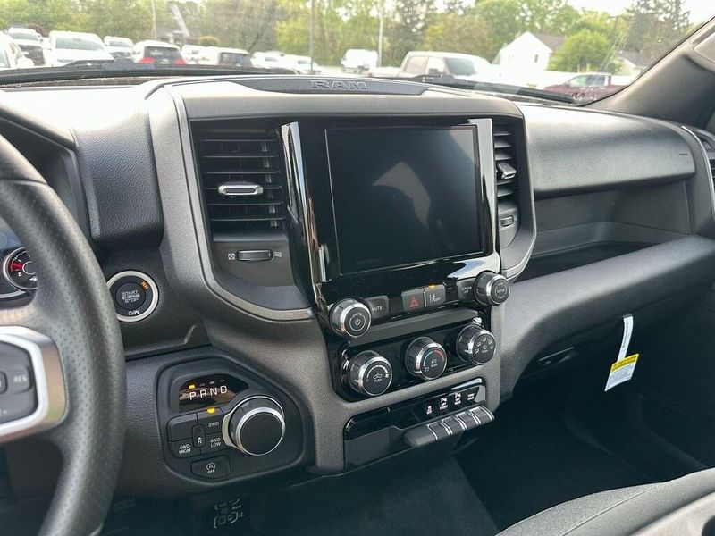 2025 RAM 1500 Tradesman Crew Cab 4x4 5