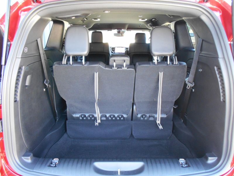 New 2025 Chrysler Voyager LxImage 25