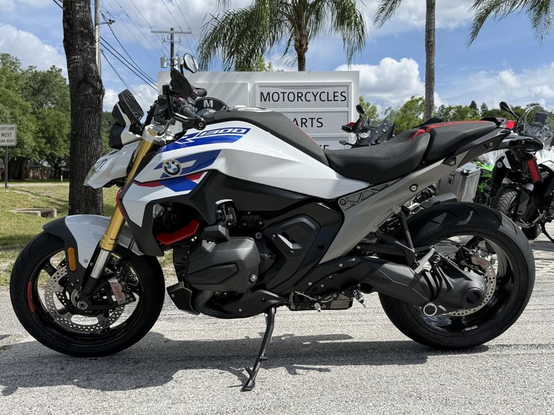 2026 BMW R 1300 R