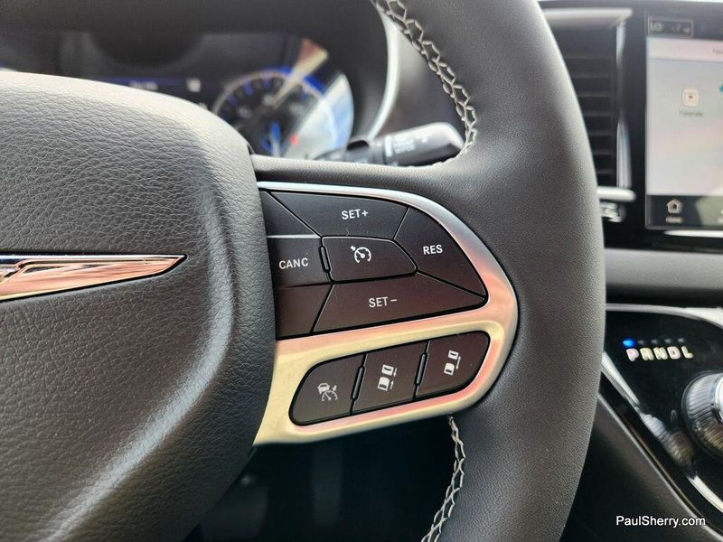 2025 Chrysler Voyager LXImage 50