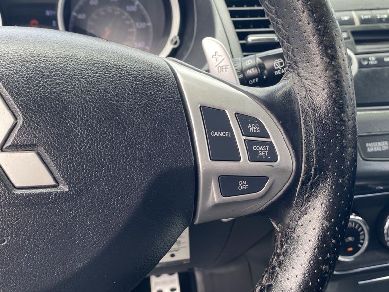 2010 Mitsubishi Lancer GTSImage 27