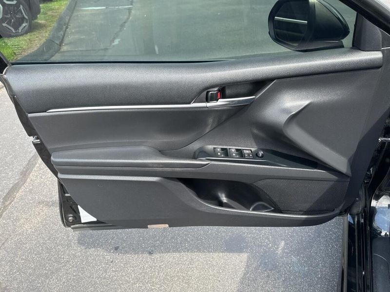 Used 2019 Toyota Camry LImage 29