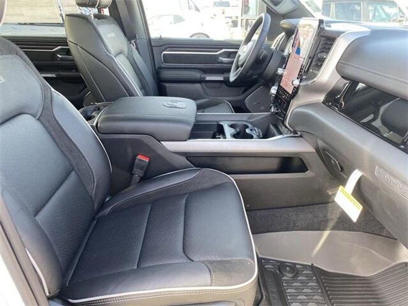 2025 RAM 1500 Laramie Crew Cab 4x4 5