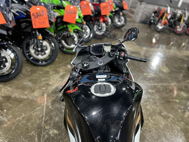 New 2026 Kawasaki NINJA ZX-6R ABS Image 11
