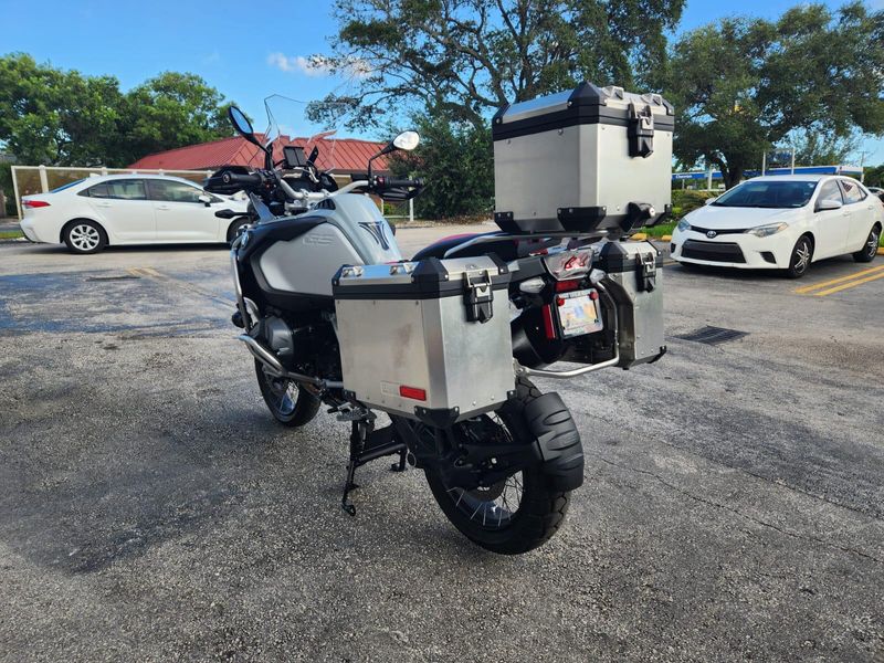 2022 BMW R 1250 GS Adventure Image 7