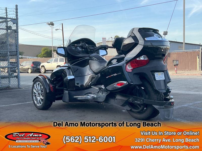 2015 Can-Am SPYDER RTImage 12