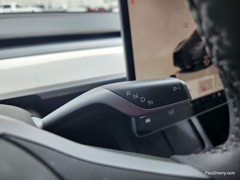2024 Tesla Model Y Long RangeImage 40