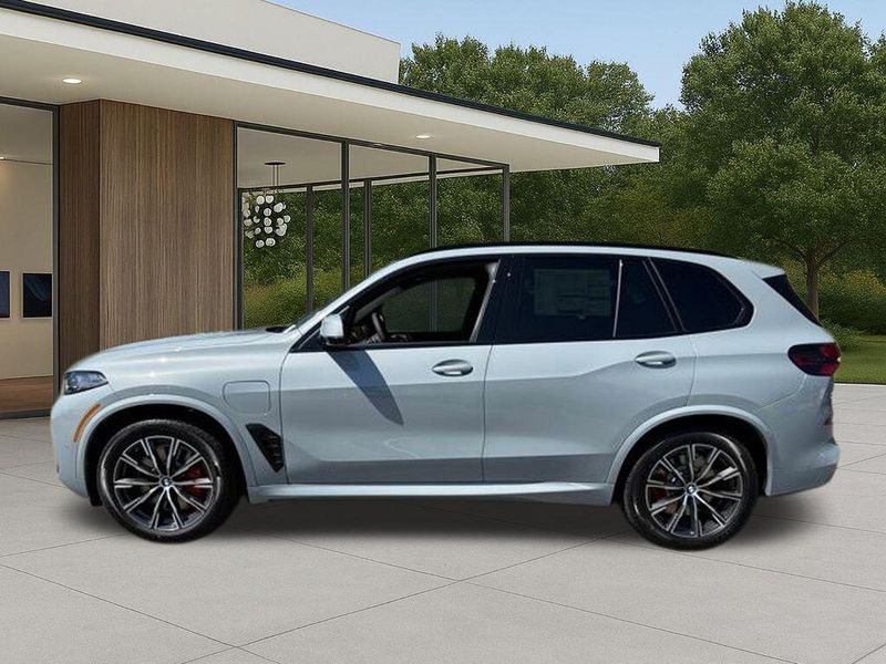 New 2026 BMW X5 xDrive50eImage 13