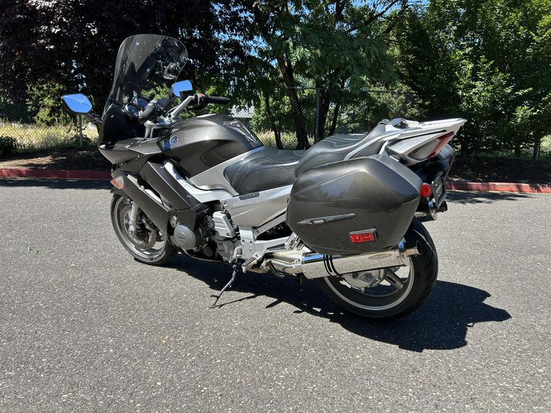 Used 2009 Yamaha FJR1300ES 