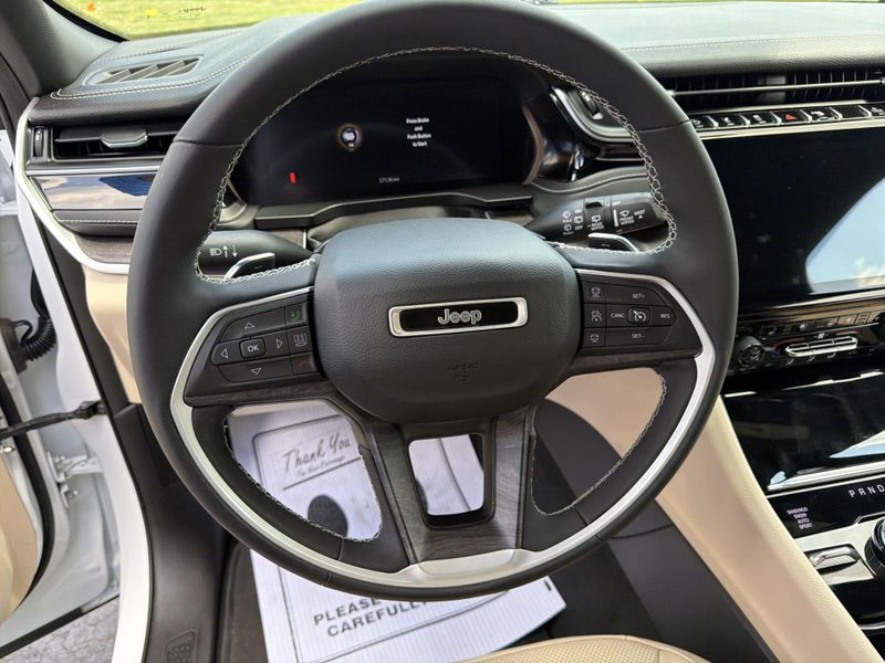 Used 2023 Jeep Grand Cherokee LimitedImage 28
