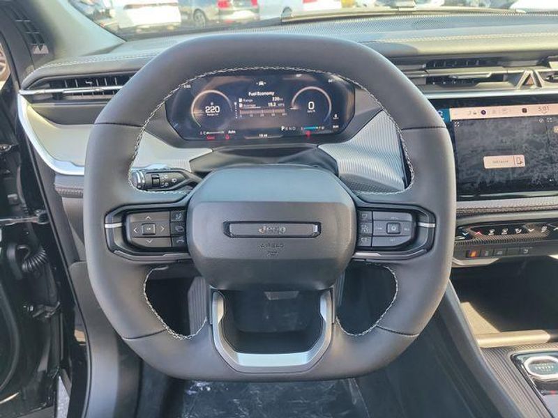 New 2026 Jeep Cherokee Limited 4x4