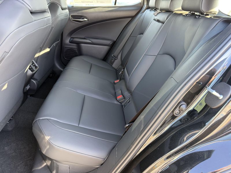 New 2026 Lexus UX 300hImage 28