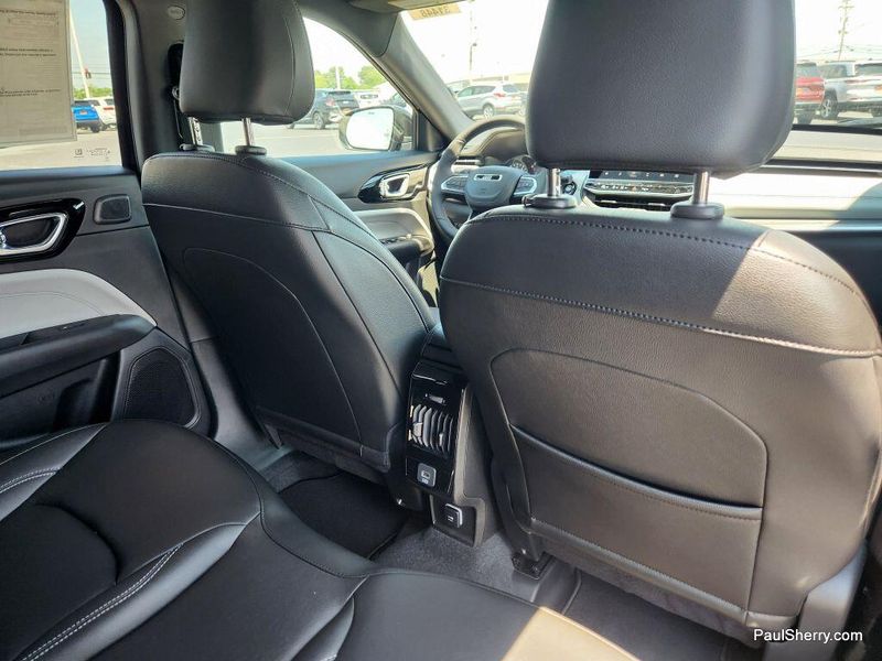 New 2025 Jeep Compass Limited 4x4