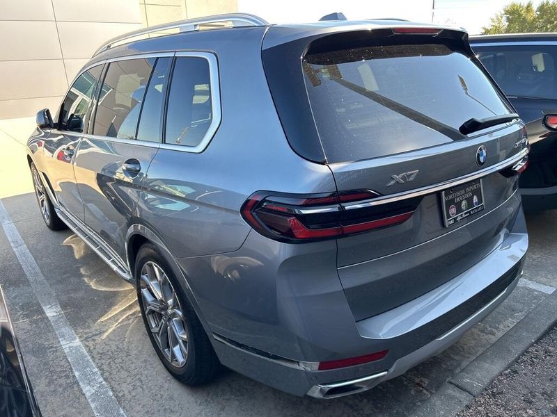 2024 BMW X7 xDrive40iImage 3