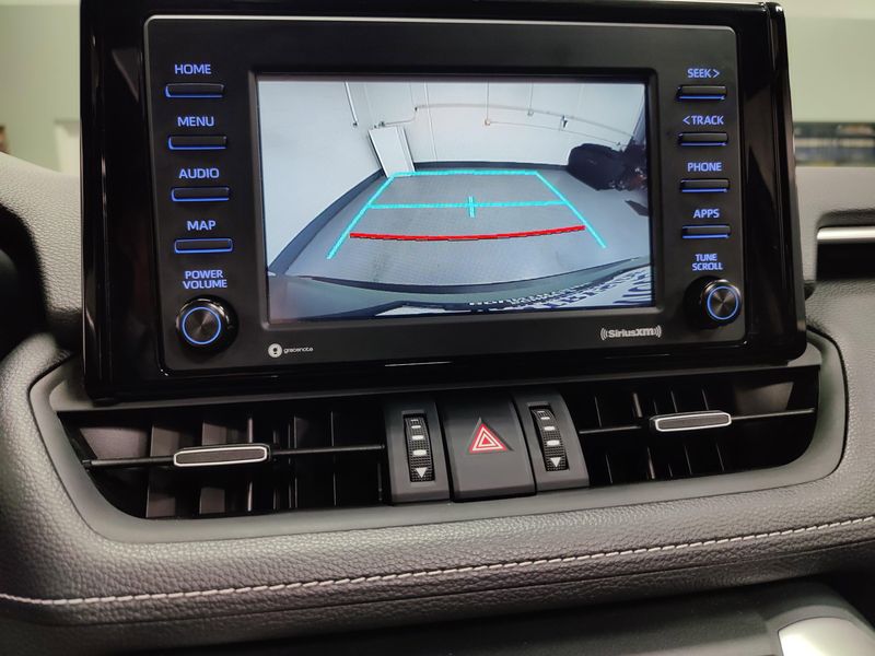 Used 2020 Toyota RAV4 XLE Premium AWD w/SunroofImage 21