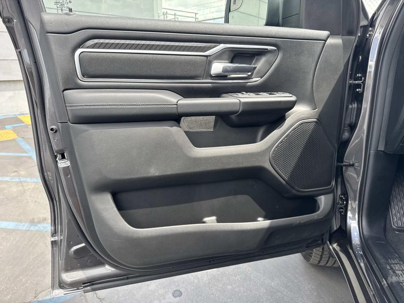 New 2026 RAM 1500 Big Horn Crew Cab 4x2 5'7' Box